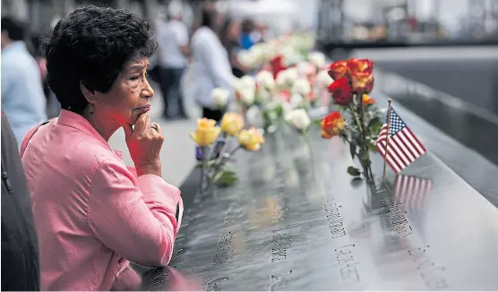  ?? Spencer platt/afp ?? en nueva York, el homenaje de los familiares de las víctimas de los atentados de 2001