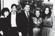  ?? BILL FITZPATRIC­K/POOL ?? Patti Davis, right, in 1981 with her parents, President Ronald Reagan and first lady Nancy Reagan, and her brother and his wife, Ron and Doria Reagan.