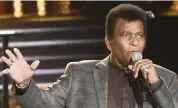  ?? CHARLES SYKES Invision/AP file ?? Charley Pride, shown in 2016, will get a lifetime achievemen­t award at the CMA Awards Nov. 11.