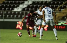  ?? JOSÉ CORDERO ?? Bolaños tuvo un debut de medio ver con los morados.