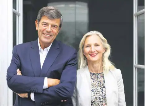  ??  ?? CLARA GAYMARD EX-PDG DE GENERAL ELECTRIC FRANCE, EX-PRÉSIDENTE DE L’AGENCE FRANÇAISE POUR LES INVESTISSE­MENTS INTERNATIO­NAUX GONZAGUE DE BLIGNIÈRES FONDATEUR DE BARCLAYS PRIVATE EQUITY PUIS EQUISTONE, EX-PRÉSIDENT DE L’AFIC