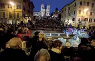  ??  ?? Piazza di Spagna La scalinata di Trinità di Monti