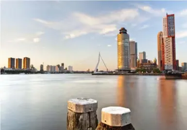  ?? ROTTERDAM MARKETING ?? Rotterdam is leveraging its access to water by using it for real estate: plans for a floating hotel are in the works.