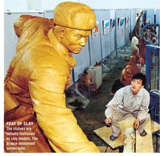  ??  ?? The statues are initially fashioned as clay models. The bronze monument comes later.