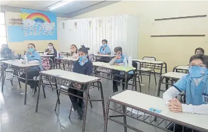  ??  ?? San Juan. En agosto esa provincia había vuelto a las clases presencial­es, pero después dio marcha atrás.