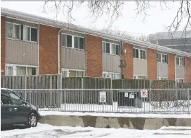  ?? NICK BRANCACCIO ?? This Community Housing Corp. building on University Avenue East, shown Thursday, is among the aging housing complexes in dire need of repairs and renewal.