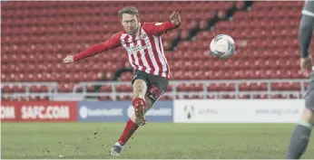  ??  ?? Aiden McGeady fires in a free-kick.