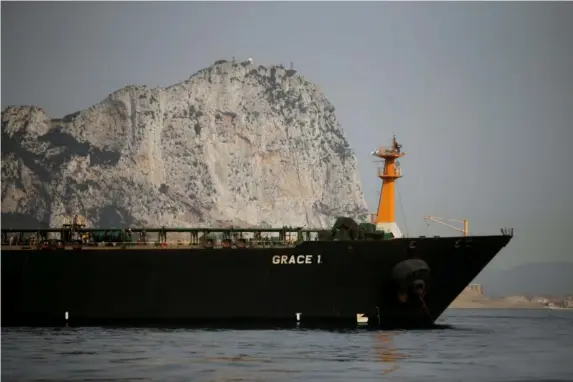  ?? (Reuters) ?? The Iranian tanker anchored off the coast of Gibraltar