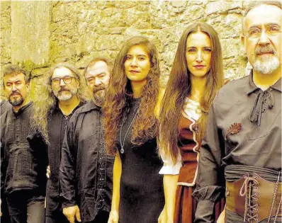  ?? El Periódico ?? El grupo gallego Luar Na Lubre, que actúa hoy dentro del festival Barnasants.