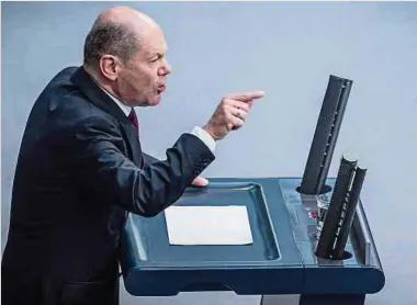  ?? Foto: dpa ?? Bundeskanz­ler Olaf Scholz spricht in der Generaldeb­atte zum Haushalt im Bundestag.