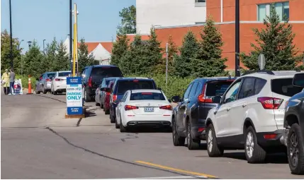  ?? JULIE JOCSAK TORSTAR ?? As of Monday, walk-in tests will no longer be done at the Niagara Health hospitals, including St. Catharines.