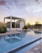  ??  ?? A SINISTRA: piscina dell’Hotel Atacama Explora al Ayllú de Larache, San Pedro de Atacama. Le sue 50 stanze sono tutte di 33 m² con jacuzzi e patio con splendida vista sul deserto.