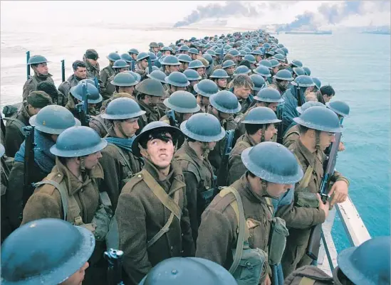  ?? Warner Bros. Pictures ?? “DUNKIRK” from director Christophe­r Nolan allows the sights and sound of combat to propel much of the action and plot of the World War II film.