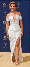  ?? TNS ?? Scarlett Johansson wears a daring white Balmain gown.