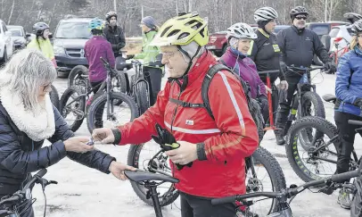  ?? FRAM DINSHAW/TRURO NEWS ?? About 20 beginner fat bikers attended a clinic in Truro’s Victoria Park Saturday to learn about the unique sport.