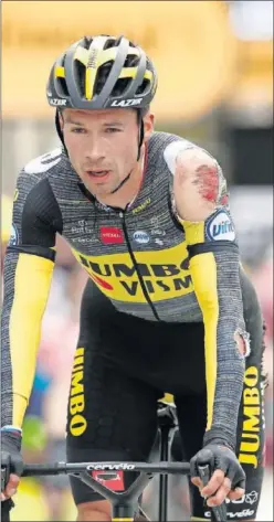  ??  ?? Primoz Roglic entró en Pontivy totalmente magullado.