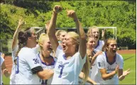  ?? Christian Abraham / Hearst Connecticu­t Media ?? Darien’s Charlotte Wittstock (7) cheers with her teammates after they beat New Canaan in the girls Class L lacrosse final in Milford on Saturday.