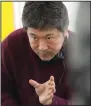  ??  ?? Hirokazu Koreeda on the Paris set of his latest film “The Truth.”