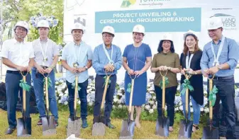  ??  ?? (From left) Sylvan Monsod, Jason Huang, Franco Soberano, Joe Soberano, Davao City Mayor Sara Duterte, Marose Soberano, Susan Tan and Fred Yuson during the project unveiling and ceremonial groundbrea­king of The Paragon Davao