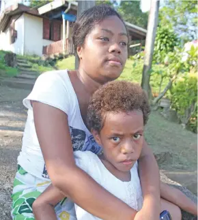  ?? Photo: Ronald Kumar ?? Ema Marama Yagainasok­o with the late Ema Marama Salalevu’s twin sister Inise Ani in Nasinu on November 1, 2017.