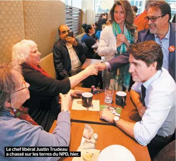  ??  ?? Le chef libéral Justin Trudeau a chassé sur les terres du NPD, hier.