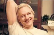  ?? TWITTER ?? Photo tweeted by Assange after the announceme­nt.