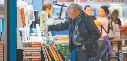  ?? CEDOC PERFIL ?? TERMOMETRO. La Feria del Libro de Buenos Aires marca el pulso de la industria local. En la última edición, la literatura juvenil fue la gema.