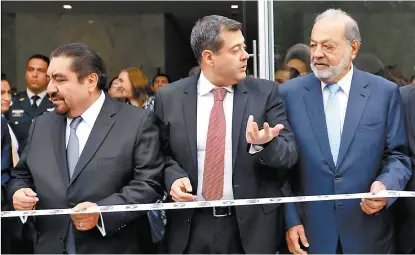  ??  ?? El mandatario capitalino inauguró ayer el edificio del Tribunal Superior de Justicia local.