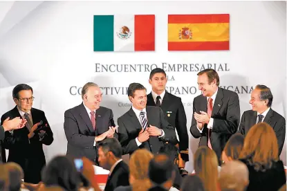  ??  ?? En un lustro se han creado 3 millones 133 mil empleos, dijo también el mandatario en su discurso.