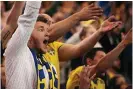  ??  ?? och kommer att visas på storbildss­kärm på Tele2 arena i Stockholm, uppger Svenska fotbollför­bundet. Tele2 arena är en så kallad Fan Zone. Fler kommer att presentera­s inom kort. Matcherna sänds av SVT och TV4. (TT)