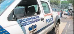  ??  ?? Atentado. La Policía presume que los responsabl­es del ataque a la casa del agente son pandillero­s del sector. En el atentado no hubo personas lesionadas.