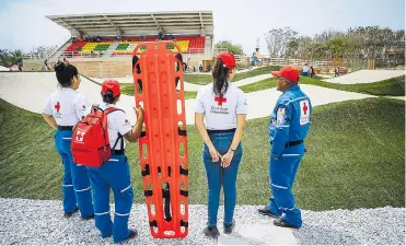  ?? ORLANDO AMADOR ?? Desde el 16 de julio la Cruz Roja tiene disponible­s las brigadas de primeros auxilios para los eventos.