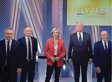  ?? Foto: AFP ?? Seit gestern können in Frankreich 140 000 Parteimitg­lieder von Les Républicai­ns ihren Präsidents­chaftskand­idaten aus fünf Bewerbern auswählen: Xavier Bertrand, Philippe Juvin, Valerie Pécresse, Michel Barnier and Eric Ciotti (v.l.n.r.).