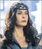  ?? Robert Falconer CW ?? TERI HATCHER guest stars as a new villian in the CW’s “Supergirl” on KTLA.