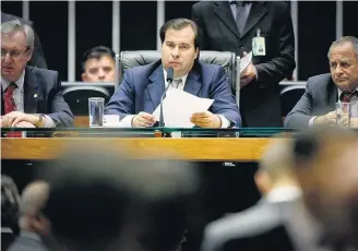  ?? DIDA SAMPAIO/ESTADÃO ?? Plenário. Rodrigo Maia comanda Mesa Diretora em sessão na Câmara dos Deputados