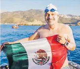 ?? / CORTESÍA: EZEQUIEL BECERRIL ?? El nadador cruzó el Estrecho de Gibraltar