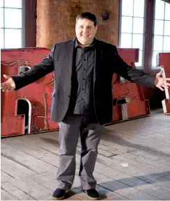  ??  ?? End of an era Peter Kay bids farewell to Granada Studios