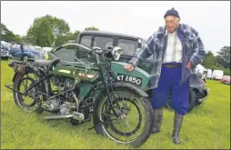  ?? FM4379616 ?? Chris Wooley comes face to face with the 1950 BSA he gave away in the 1950s