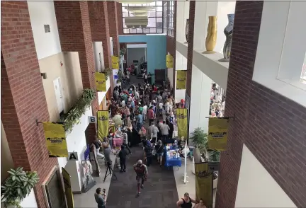  ?? PHOTO BY SKYE MASON ?? A birdseye view of the ticket line at Saratoga Comic Con at the Saratoga Springs City Center.