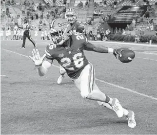  ?? PHELAN M. EBENHACK/AP ?? Florida defensive back John Huggins (26) has been dismissed from the Gators football program.