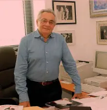  ?? ?? Una vita in rosa Candido Cannavò (1930-2009), giornalist­a e scrittore, è stato direttore della Gazzetta dello Sport dal 1983 al 2002, per poi diventare editoriali­sta. Nato a Catania, prima di dedicarsi al giornalism­o, nell’atletica ha gareggiato sia nel fondo che nel mezzofondo a livello nazionale
