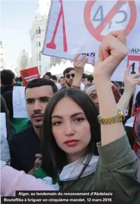  ??  ?? Alger, au lendemain du renoncemen­t d'abdelaziz Bouteflika à briguer un cinquième mandat, 12 mars 2019.