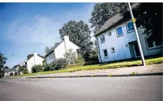  ?? RP-FOTO: ANDREAS BRETZ ?? Die Häuser in der ehemaligen Engländers­iedlung in Lohausen sollen nicht verändert werden dürfen.