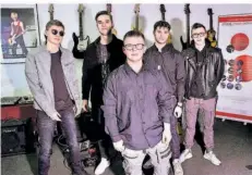  ?? FOTO: S. DINGLER ?? Fünf junge Männer sind „Pure Zillion“: Jonas Tyb’l, Fynn Gattermann, Joshua Neckenig, Emilian Zyrull und Manuel Engel (von links nach rechts).