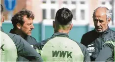  ?? Foto: Ulrich Wagner ?? Markus Weinzierl (l.) arbeitet zumindest bis Saisonende mit Rainer Maurer als Co‰ Trainer zusammen. Der Allgäuer war ein Vorschlag von Stefan Reuter.