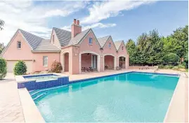  ?? [MLS PHOTO] ?? The pool is shown at Kevin Durant’s former home in Gaillardia.