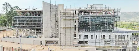  ?? (Pic: Mhlonishwa Motsa) ?? New First National Bank offices under constructi­on in Ezulwini.