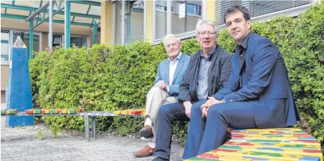  ?? SZ-FOTO: GÖTZ ?? Drei Generation­en Schulleitu­ng (v.l.): Robert Hölz, Paul Geiselhart und Alexander Bochtler.