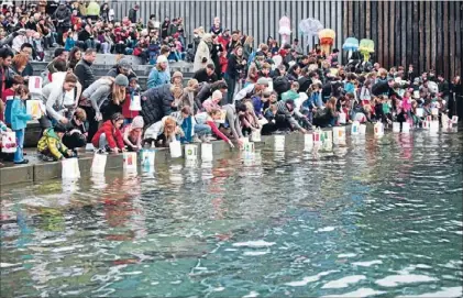  ?? Photo: JONNY DAVIS ?? Lantern launch: Birthday celebratio­ns will include Wynyard Quarter’s traditiona­l lantern-making worksop where people will launch their creations from the tidal steps at dusk.