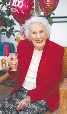  ?? Picture: TERTIUS PICKARD ?? Joyce Rossouw will turn 100 on Saturday.